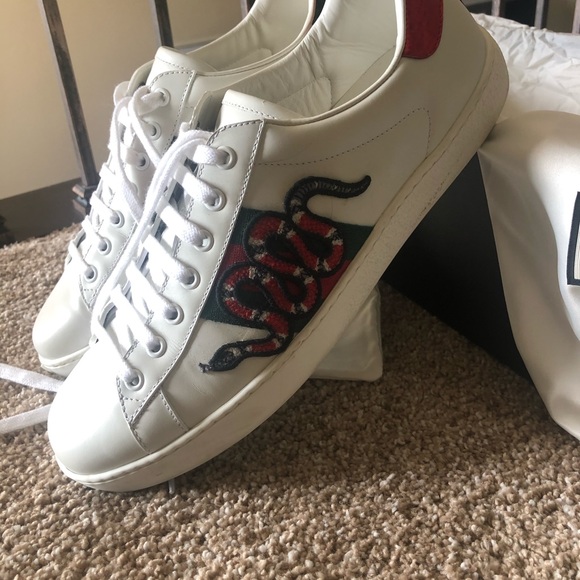 Gucci Ace Snake Embroidered Sneakers - Picture 5 of 10